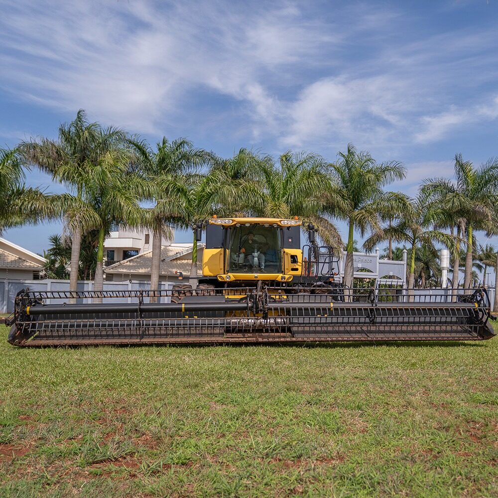 Cosechadora New Holland CR 9080 nivelante dual con monitor — foto 1 de 5