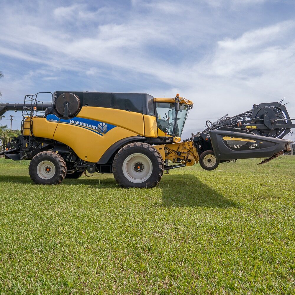 Cosechadora New Holland CR 9080 nivelante dual con monitor — foto 4 de 5