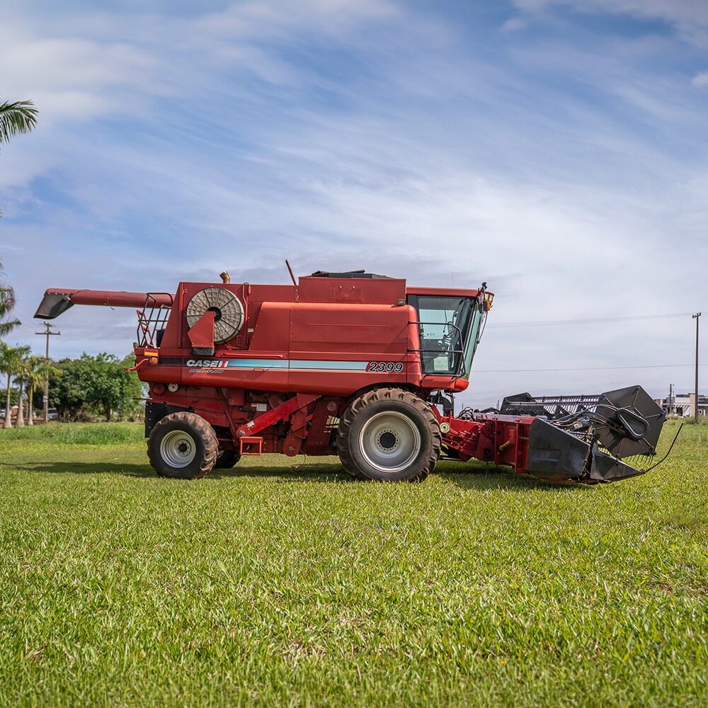 Cosechadora Case IH Axial-Flow 2399 4x2 fija dual con monitor — foto 2 de 4