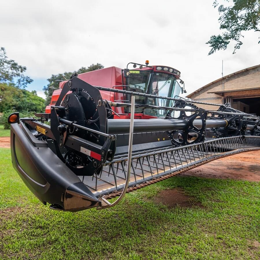 Cosechadora Case IH Axial Flow 7130 dual 4x2 con Cabezal Draper MacDon FD75 35 CASE DL con ruedas 2014 — foto 2 de 5