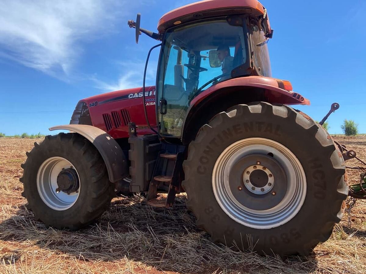 Tractor Case IH Puma 140 con piloto — foto 3 de 6