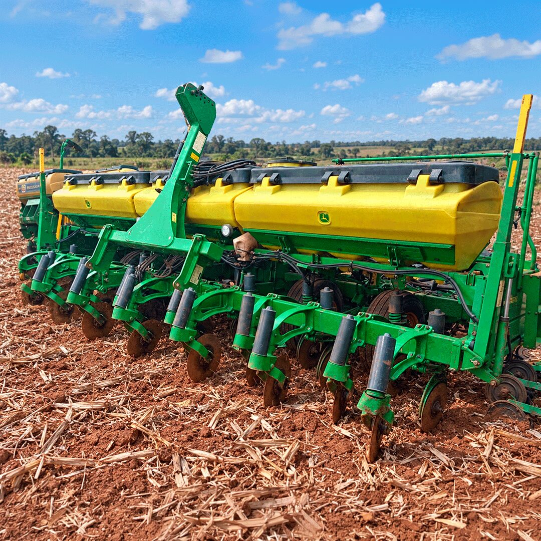 Sembradora John Deere 2113 13x45 — foto 1 de 5